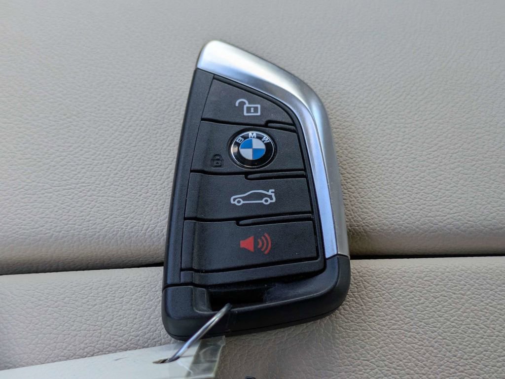 Used 2022 BMW 540i w/ M Sport Package RWD image 42
