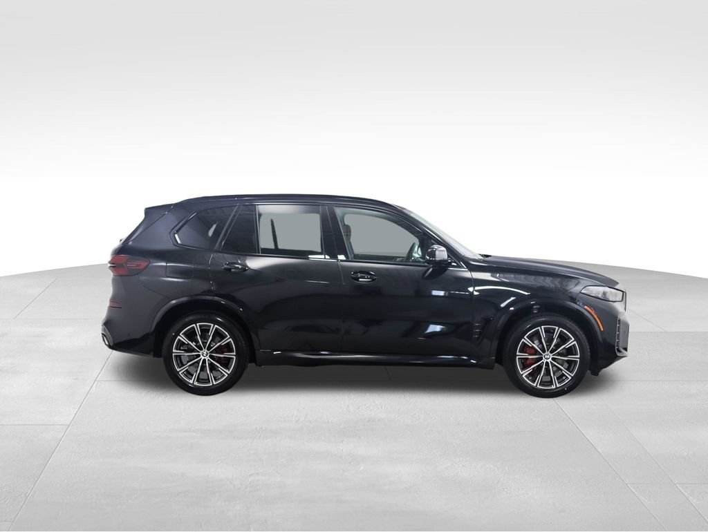Used 2026 BMW X5 xDrive40i w/ M Sport Package image 5