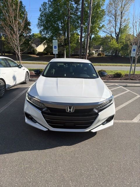 Used 2021 Honda Accord Sport image 2