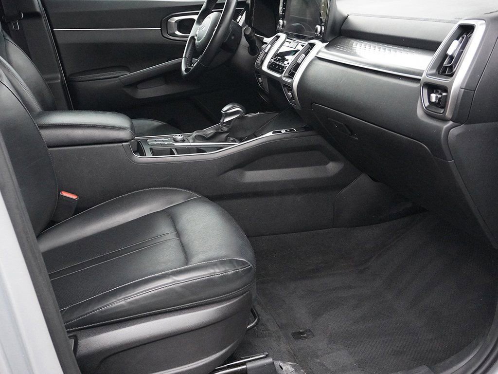 Used 2022 Kia Sorento S image 26