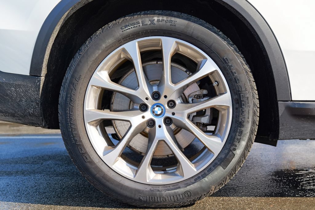 Used 2024 BMW X5 xDrive50e AWD/4WD image 13