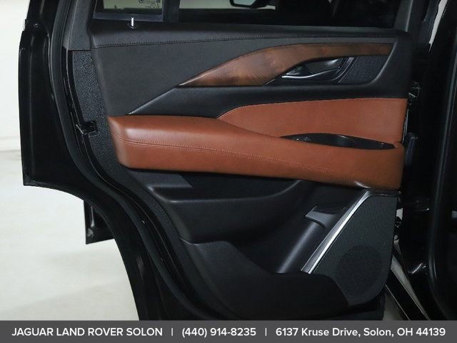 Used 2018 Cadillac Escalade Premium Luxury image 32