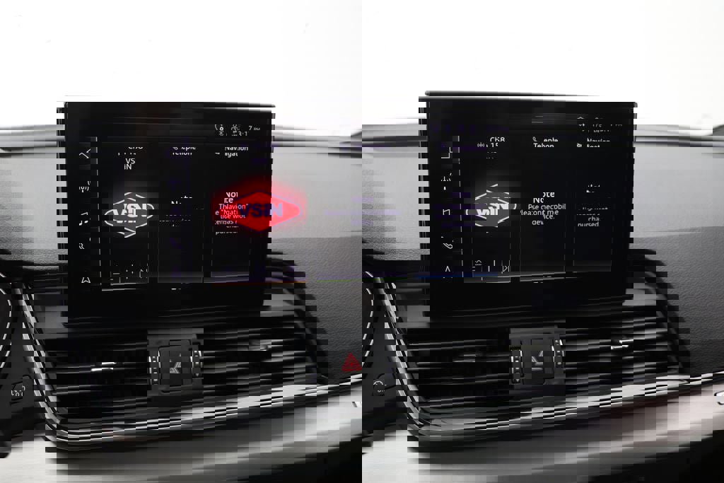 Used 2024 Audi Q5 e Premium Plus w/ Premium Plus Package image 18