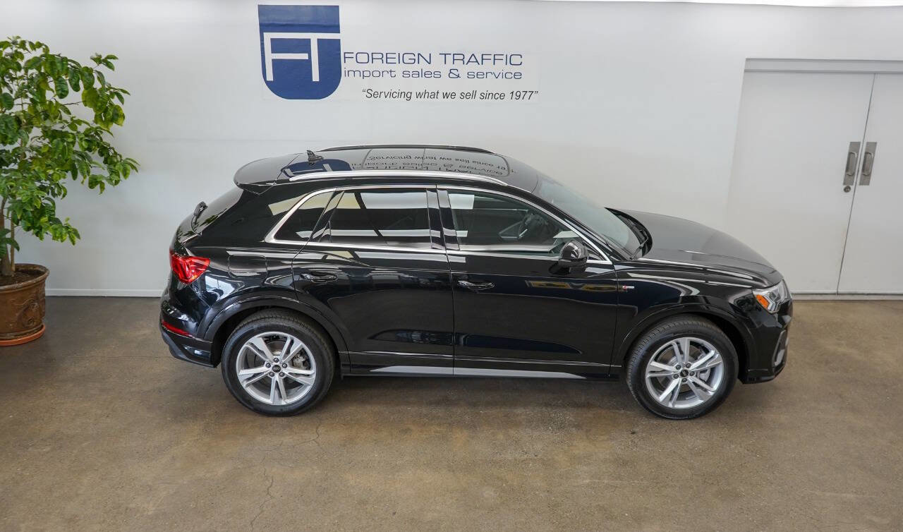 Used 2024 Audi Q3 2.0T Premium Plus w/ Premium Plus Package image 22