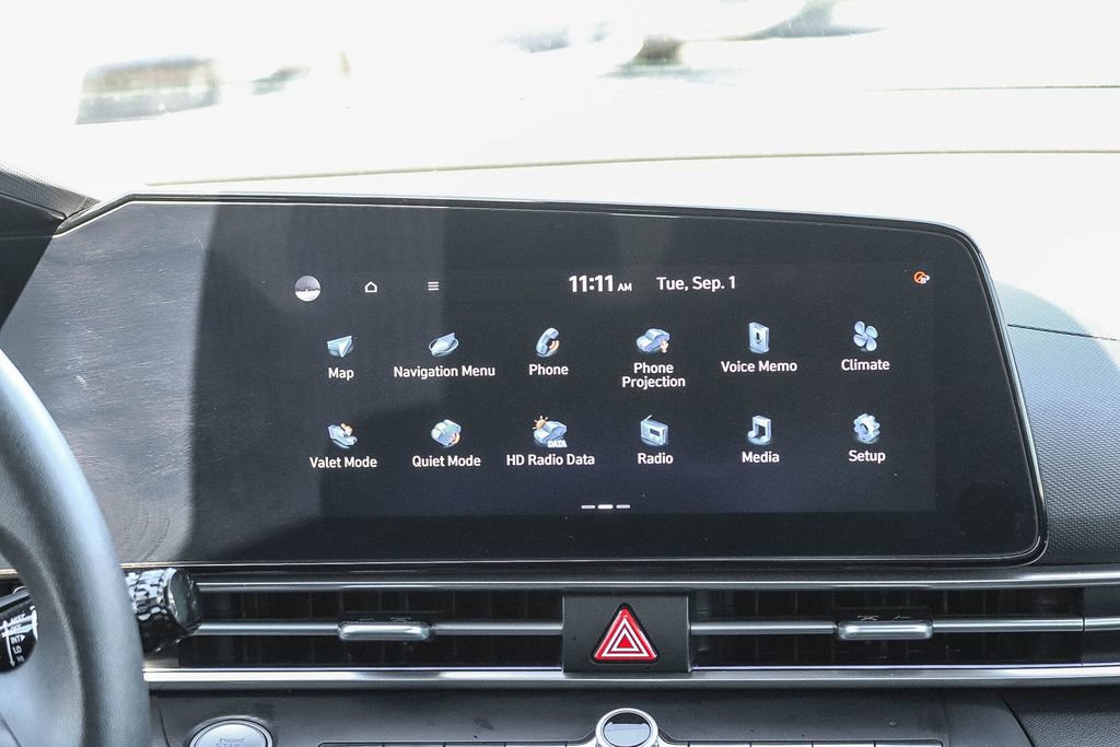 Used 2024 Hyundai Elantra SEL FWD image 14