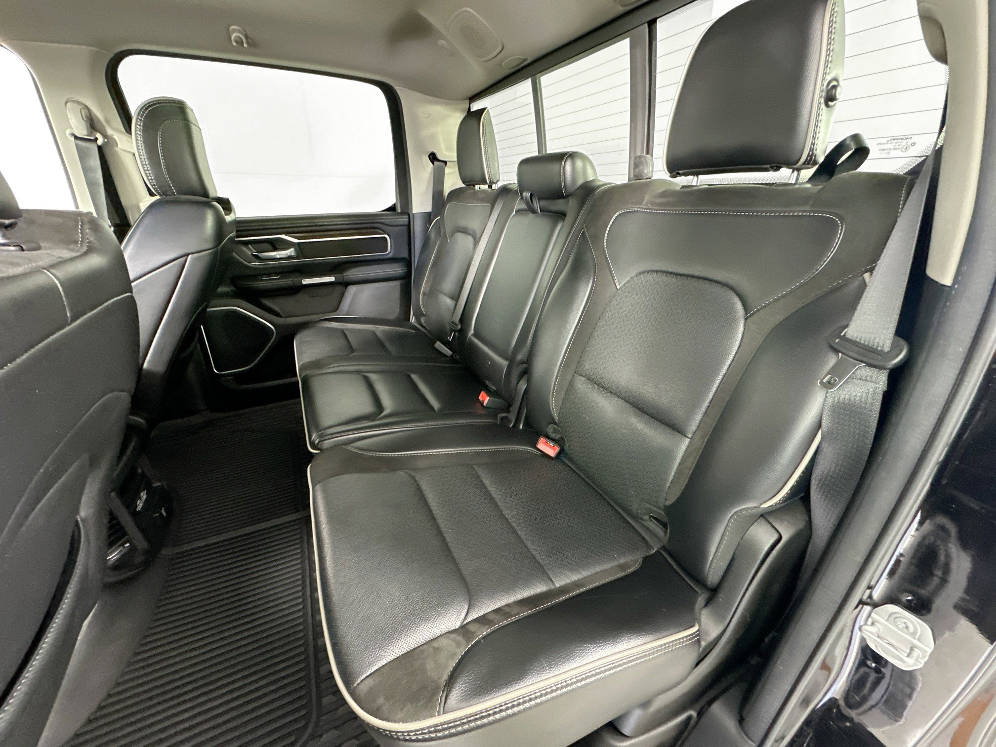Used 2022 RAM 1500 Laramie RWD image 24