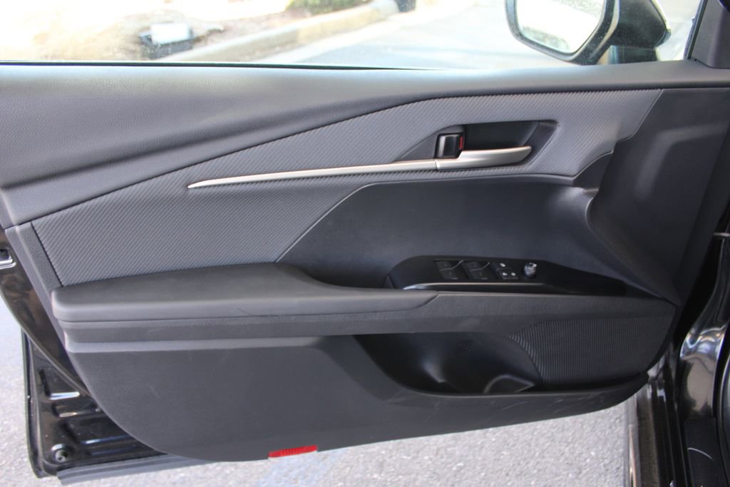 Certified 2025 Toyota Camry SE FWD image 21