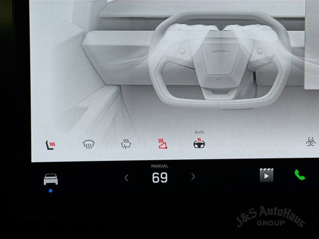 Used 2025 Tesla Cybertruck AWD Crew Cab image 26