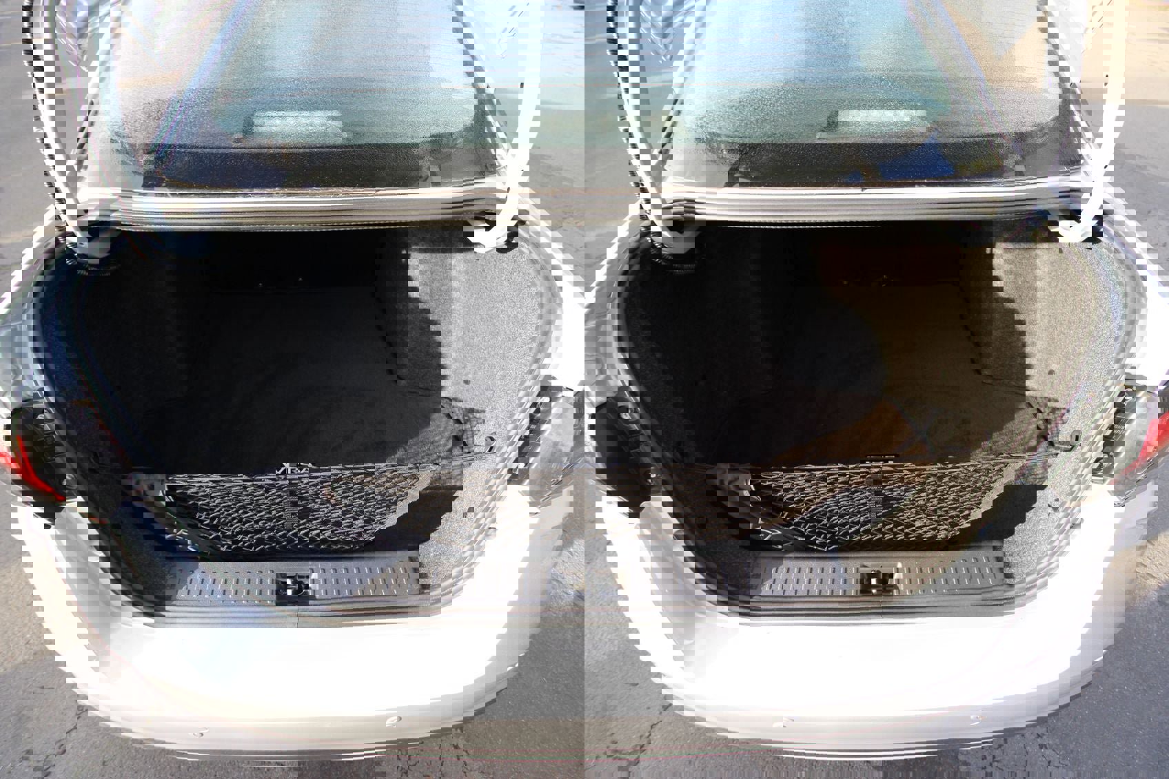 Used 2024 Nissan Versa SV w/ Trunk Package image 26