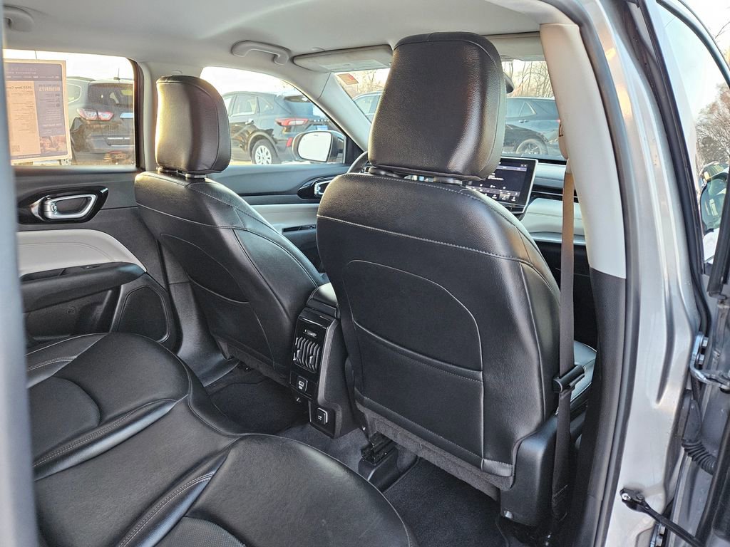 Used 2022 Jeep Compass Limited image 30