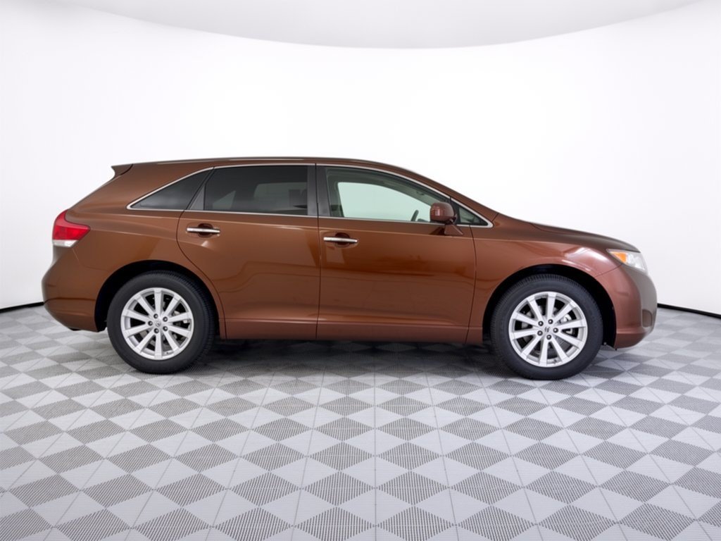 Used 2010 Toyota Venza w/ Convenience Pkg FWD image 8