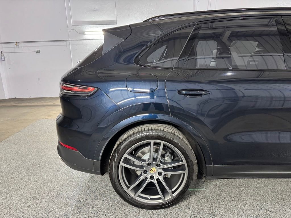 Used 2022 Porsche Cayenne S AWD/4WD image 8