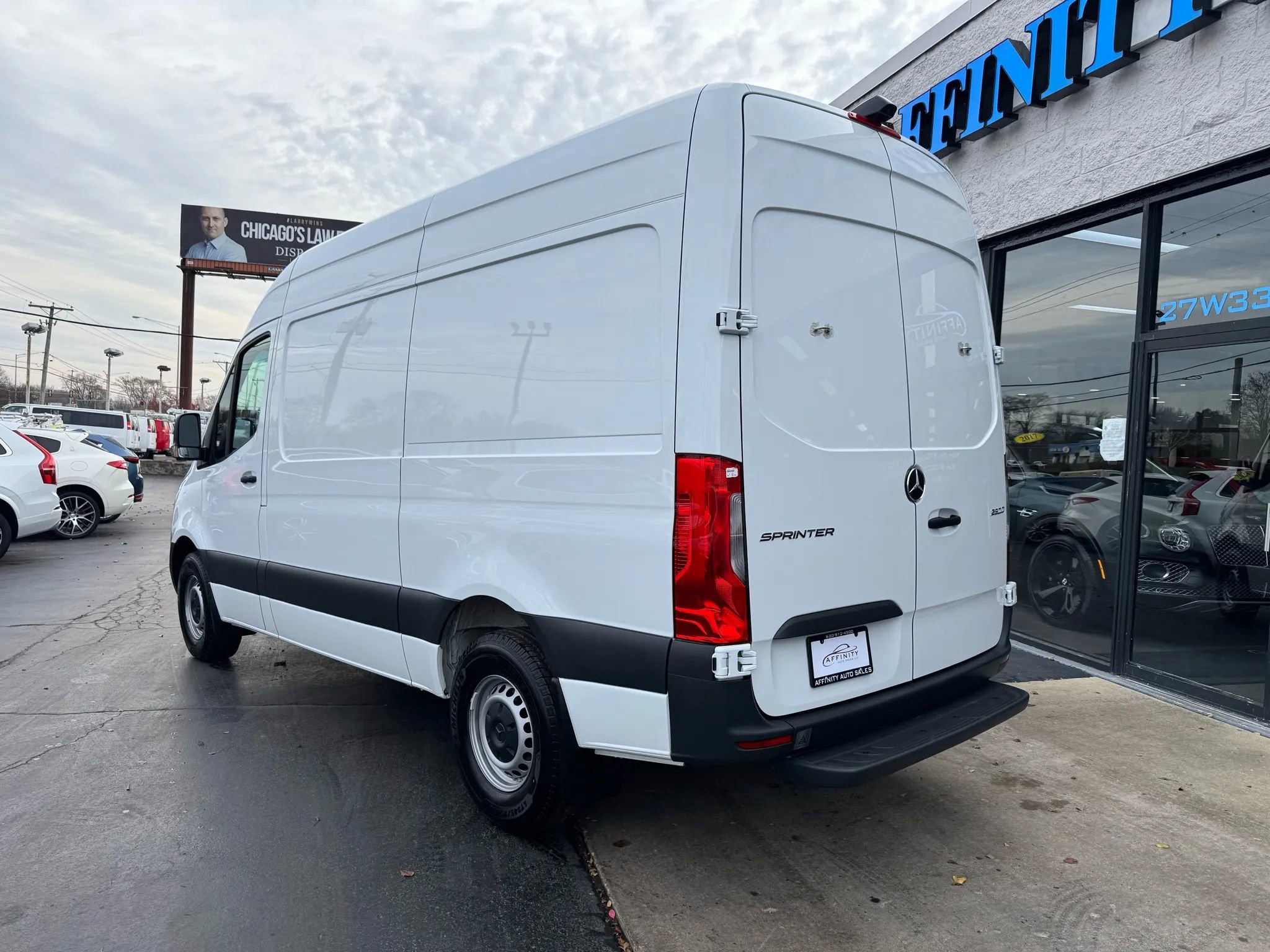 Used 2023 Mercedes-Benz Sprinter 2500 image 4