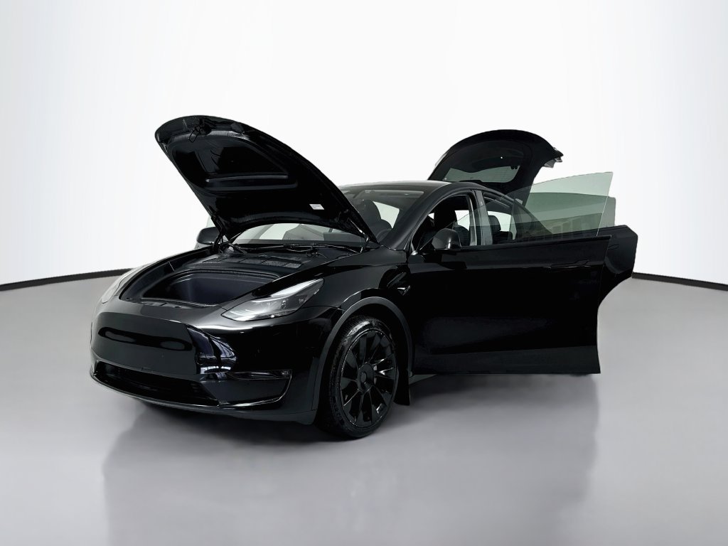 Used 2024 Tesla Model Y Long Range AWD/4WD image 30