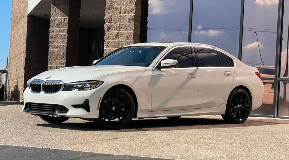 Used 2019 BMW 330i Sedan RWD image 4