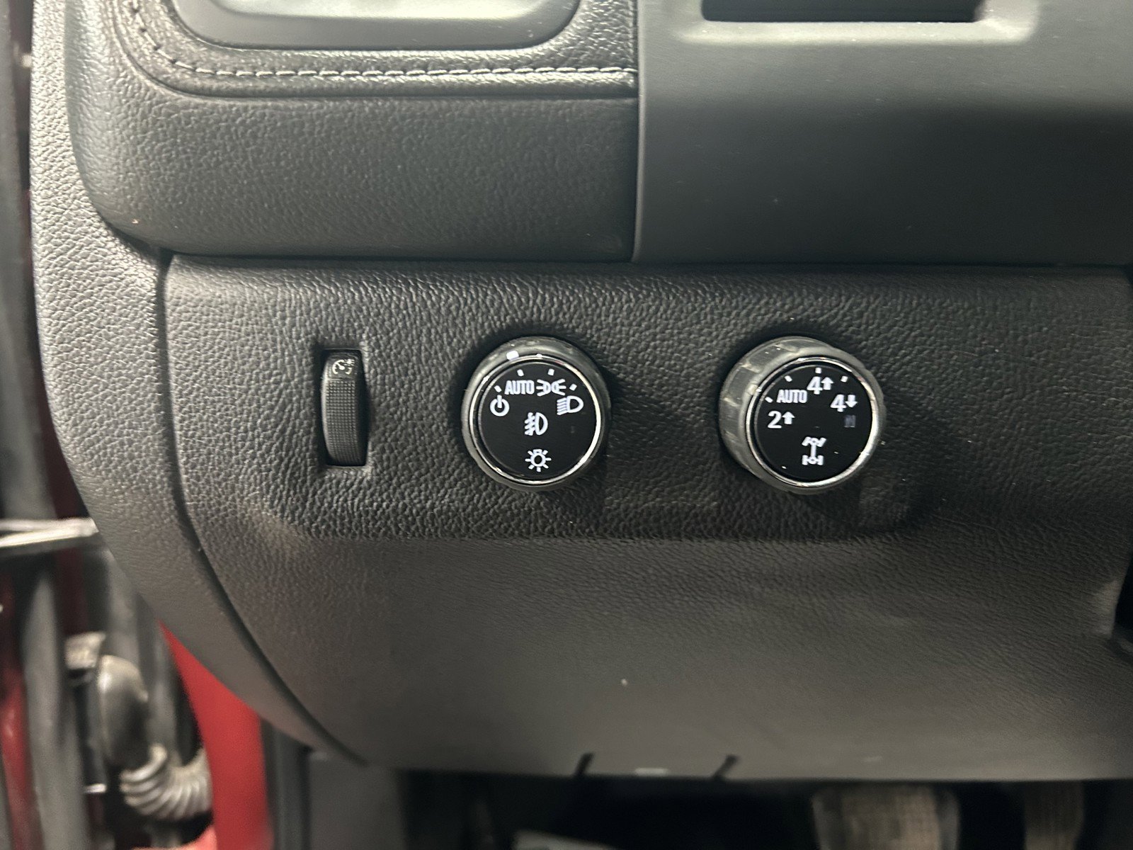 Used 2016 GMC Canyon SLT image 21