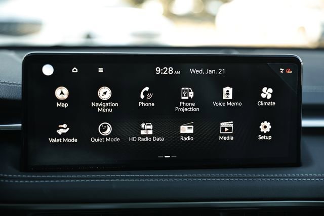 Certified 2025 Genesis G70 2.5T image 33