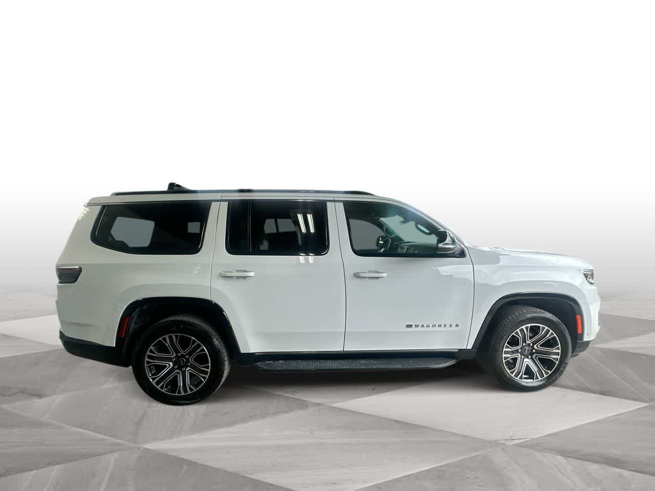 Used 2025 Jeep Wagoneer 4WD w/ Premium Group I image 9