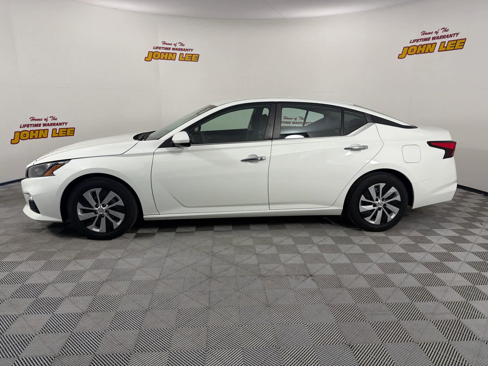 Used 2022 Nissan Altima 2.5 S w/ Driver Assist Package image 2