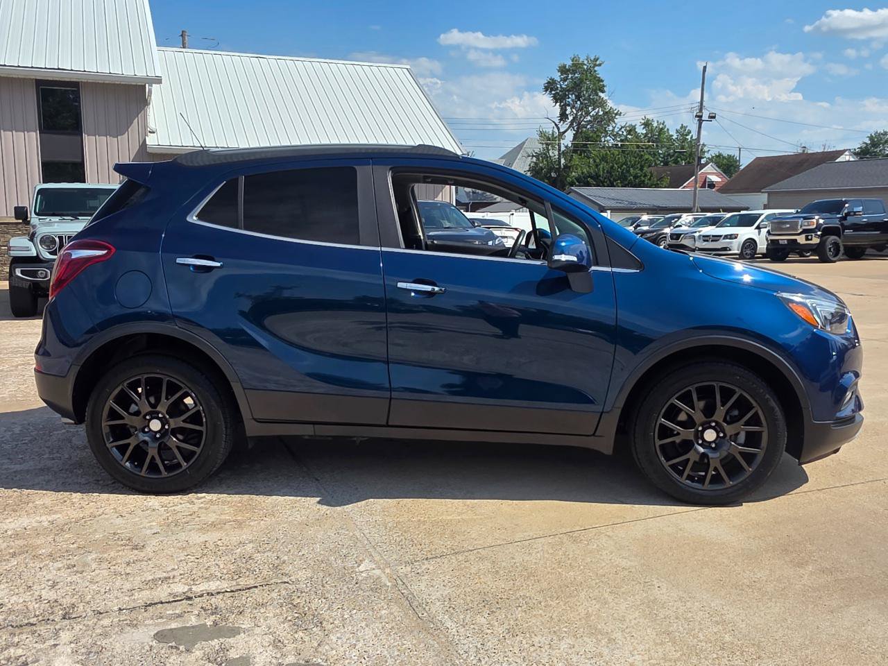 Used 2019 Buick Encore Sport Touring FWD image 16