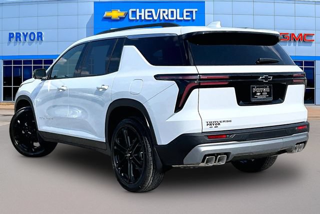 New 2027 Chevrolet Traverse LT w/ Driver Confidence Package FWD image 3