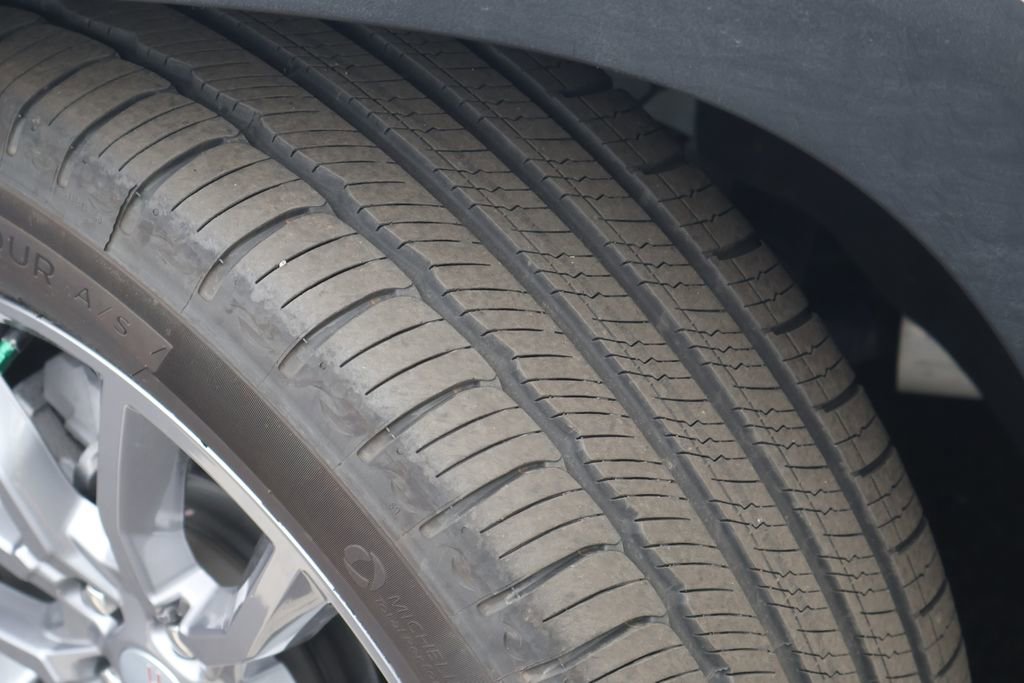 Used 2024 GMC Terrain SLT w/ LPO, Floor Liner Package image 13