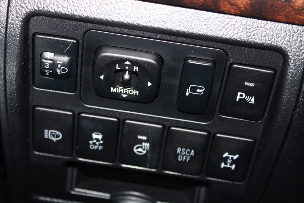 Used 2013 Toyota Land Cruiser AWD/4WD image 43