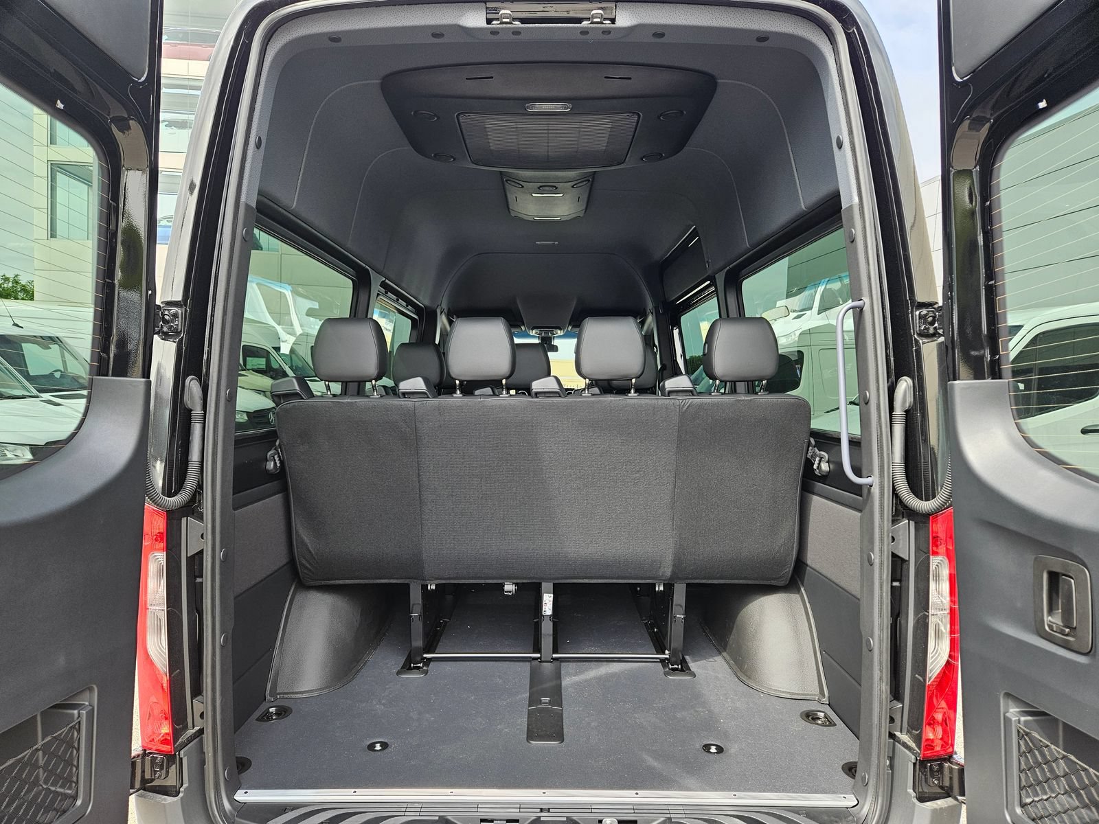New 2025 Mercedes-Benz Sprinter 2500 image 36