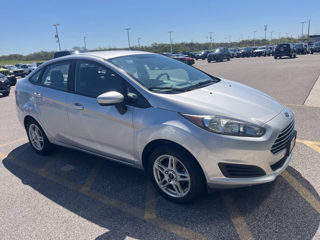 Used 2018 Ford Fiesta SE image 4