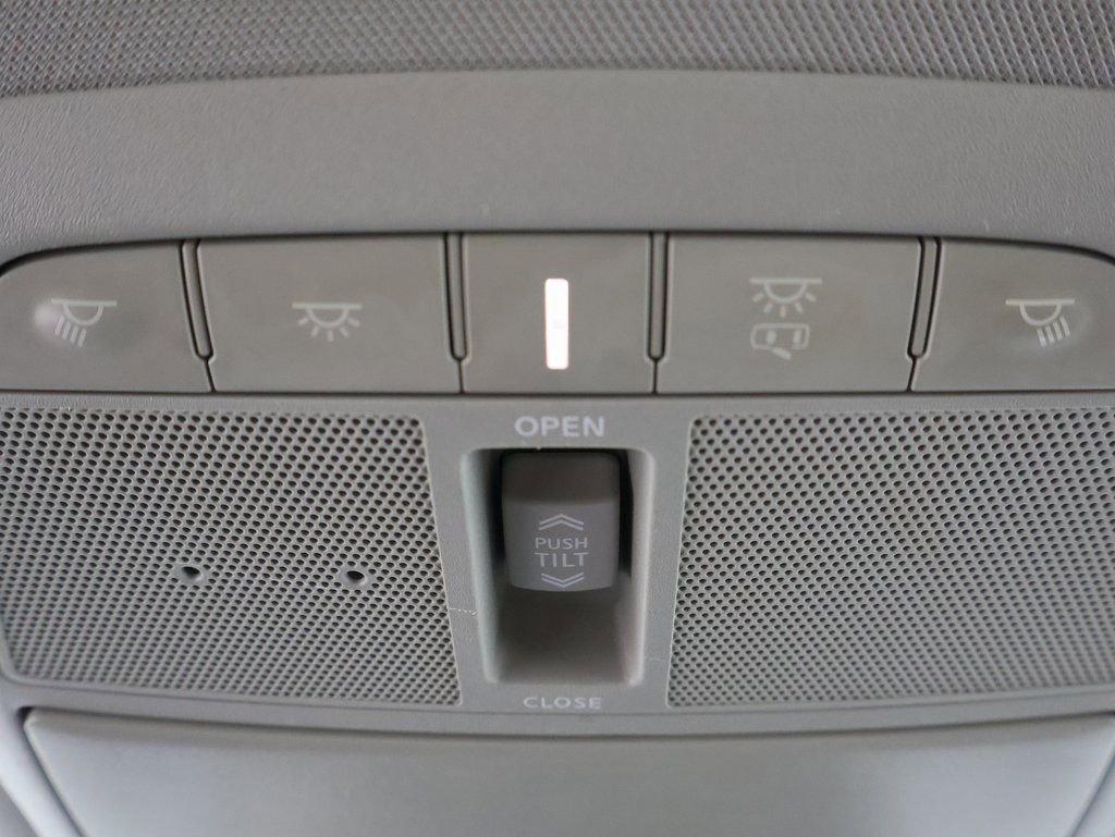 Used 2020 Nissan Maxima 3.5 SL w/ Floor Mat Group image 4