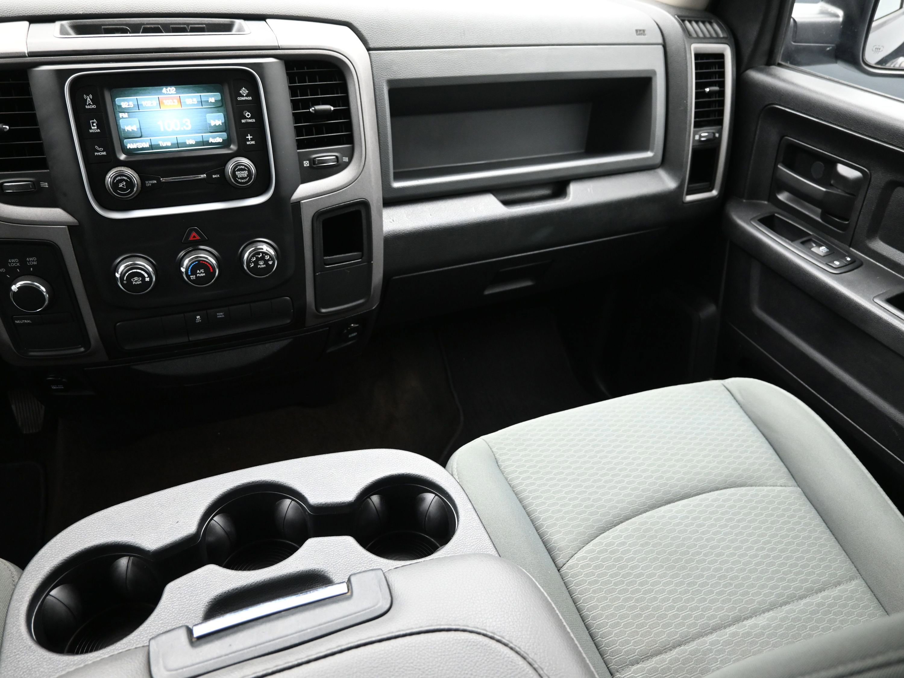 Used 2014 RAM 1500 Express image 34