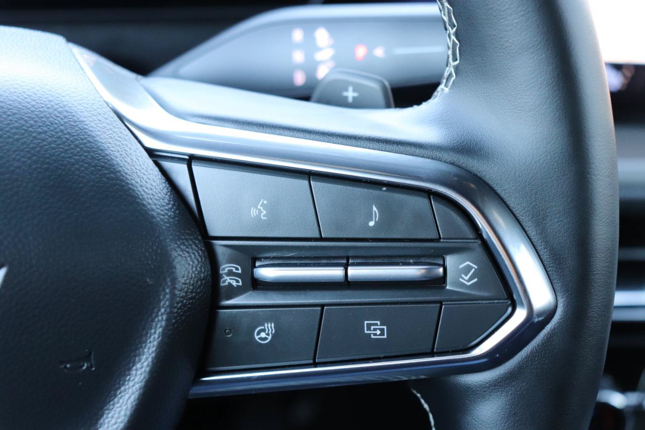Used 2026 Chevrolet Traverse LT AWD/4WD image 35