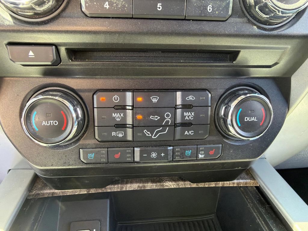 Used 2017 Ford F250 Lariat w/ Chrome Package AWD/4WD image 30