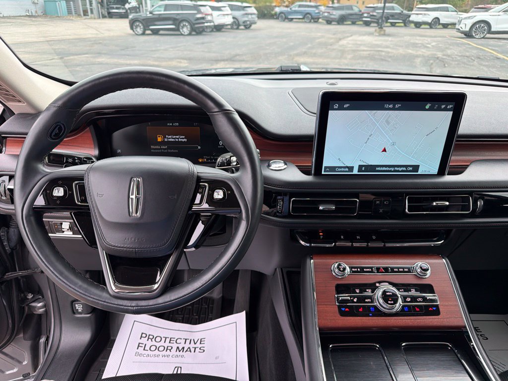 Used 2023 Lincoln Aviator Reserve w/ Elements Package Plus AWD/4WD image 28