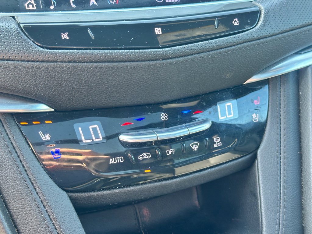 Used 2021 Cadillac XT5 Premium Luxury FWD image 16