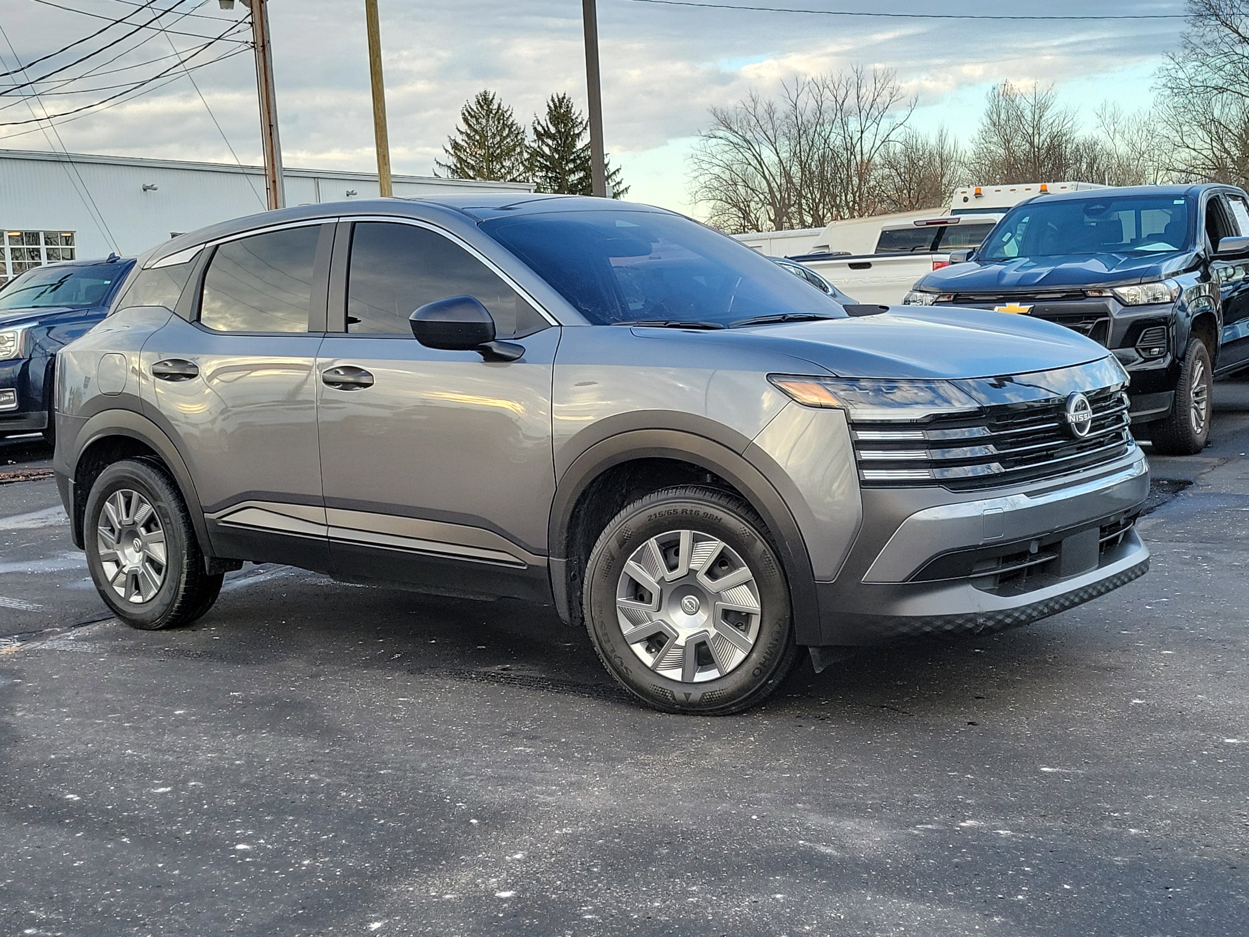 Used 2025 Nissan Kicks S image 31