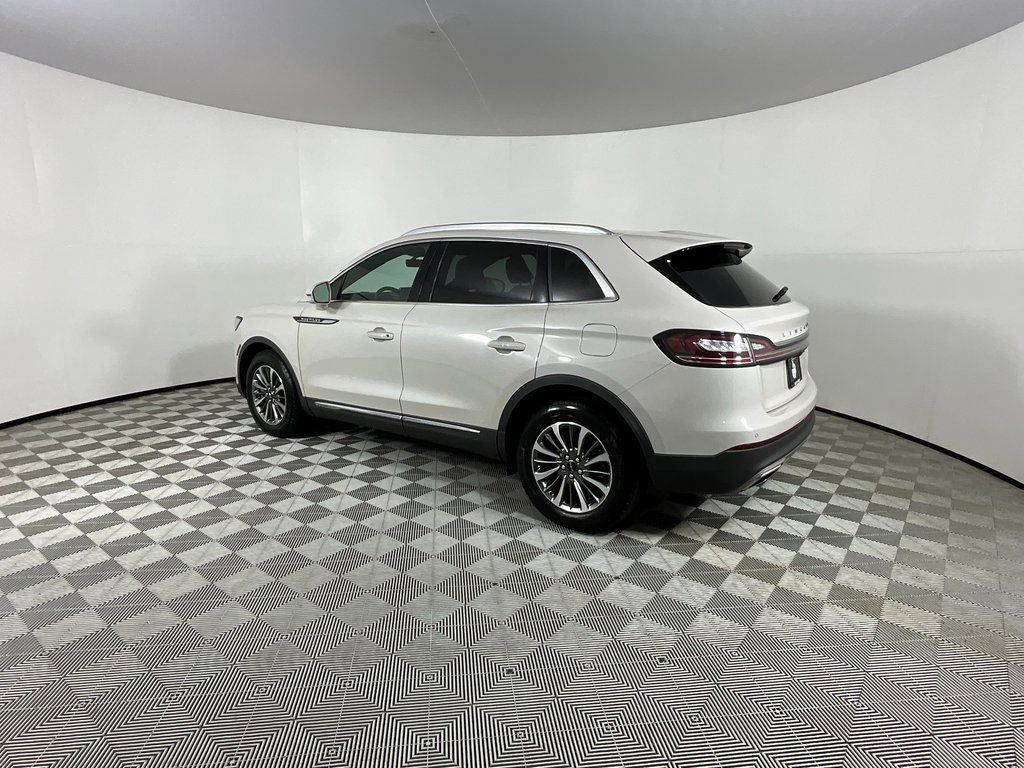 Certified 2023 Lincoln Nautilus Reserve image 3