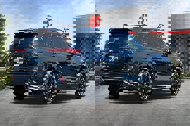 Used 2023 Toyota Highlander XSE image 4