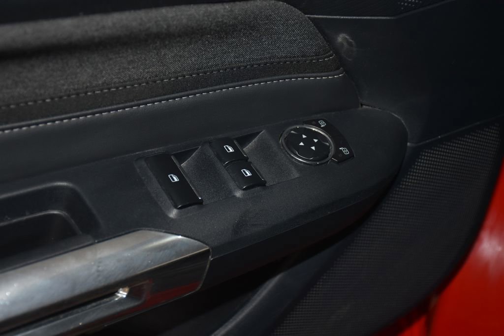 Used 2024 Ford Mustang Convertible image 30