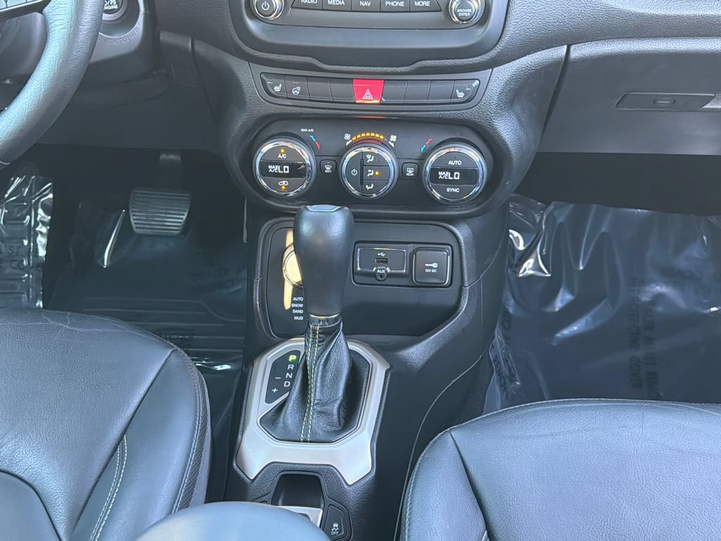 Used 2016 Jeep Renegade Limited AWD/4WD image 13