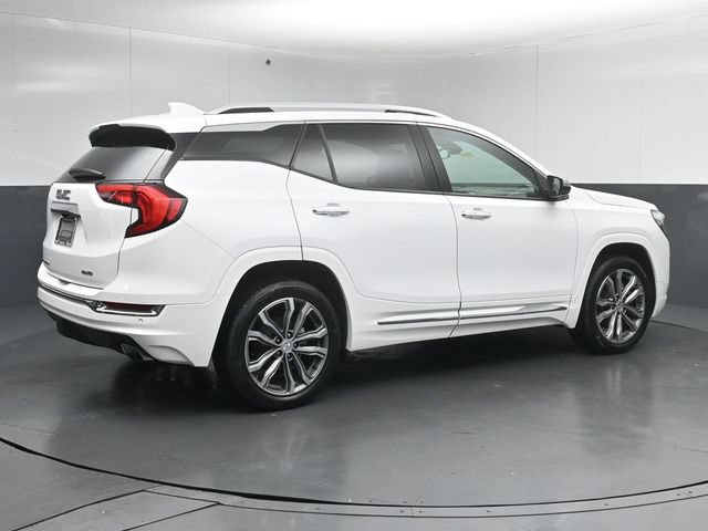 Used 2020 GMC Terrain Denali w/ Denali Premium Package AWD/4WD image 7