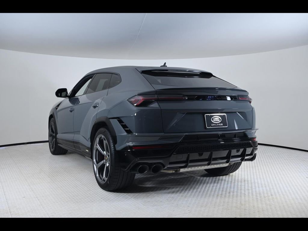 Used 2024 Lamborghini Urus S image 3