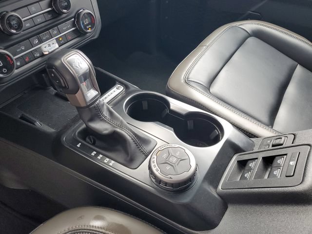 Used 2025 Ford Bronco Outer Banks AWD/4WD image 17