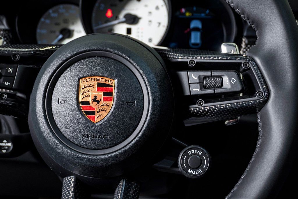 New 2026 Porsche Macan Turbo image 19