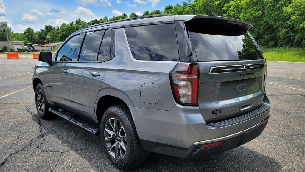 Used 2022 Chevrolet Tahoe Z71 w/ Luxury Package AWD/4WD image 9