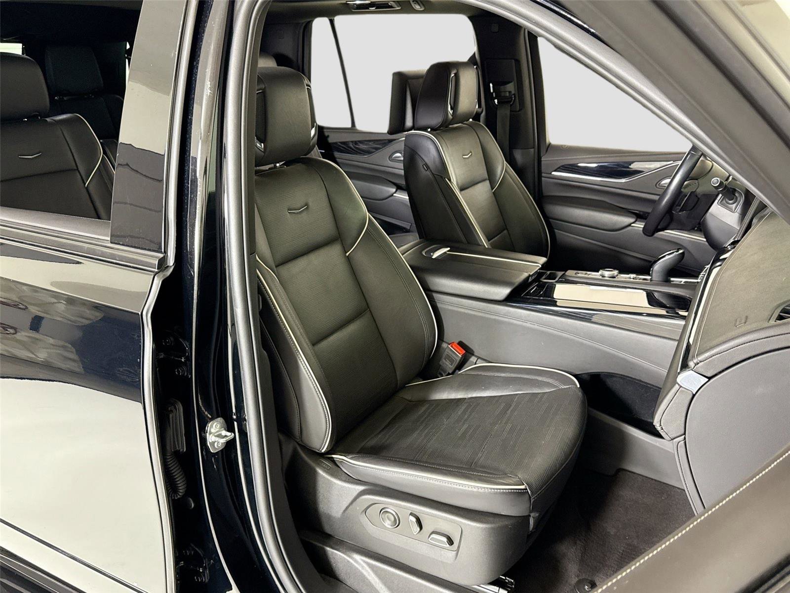 Used 2023 Cadillac Escalade Sport image 29