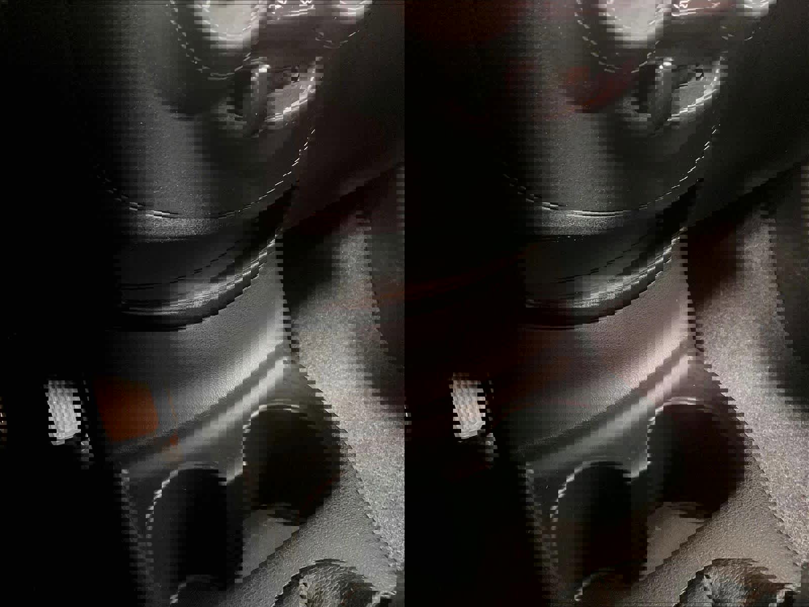 Used 2014 Nissan Versa Note S image 24