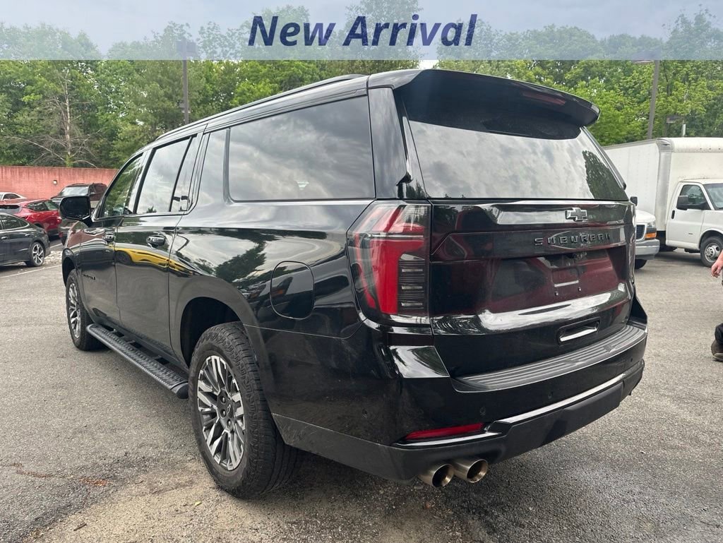 Certified 2025 Chevrolet Suburban Z71 AWD/4WD image 9