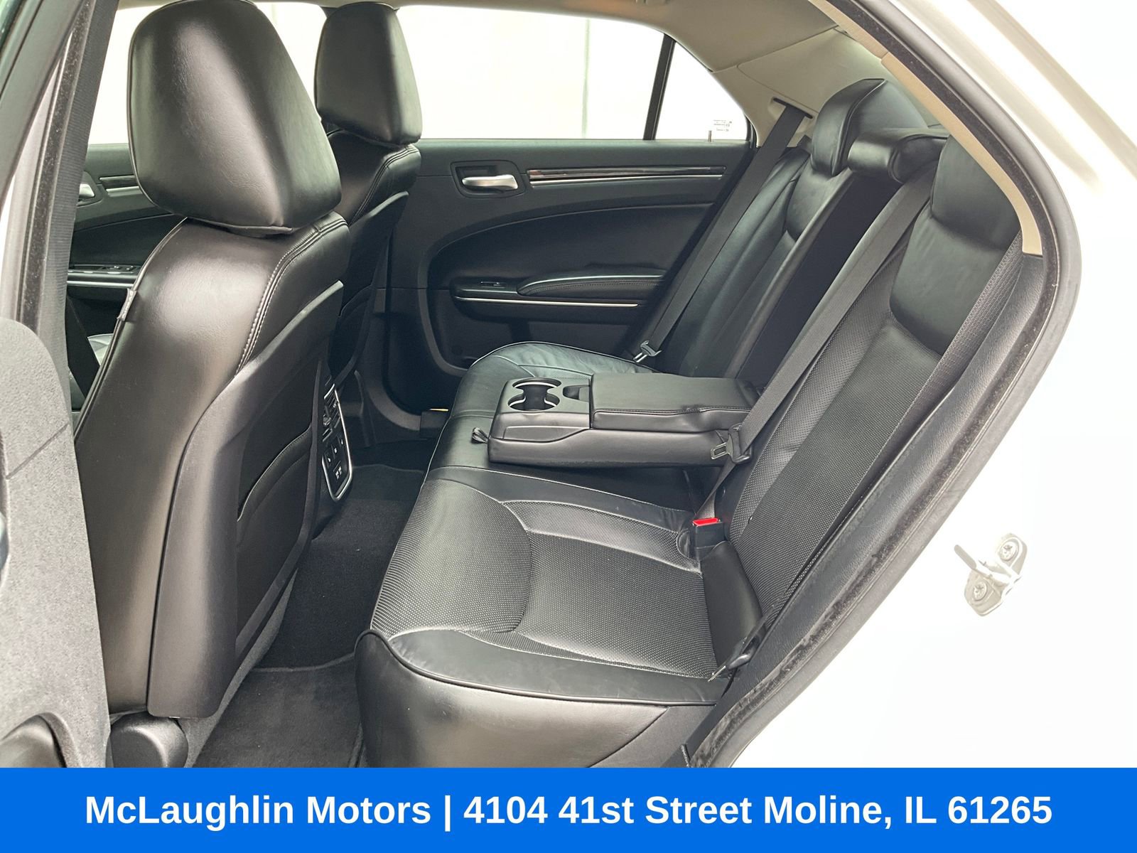 Used 2021 Chrysler 300 Touring L image 10