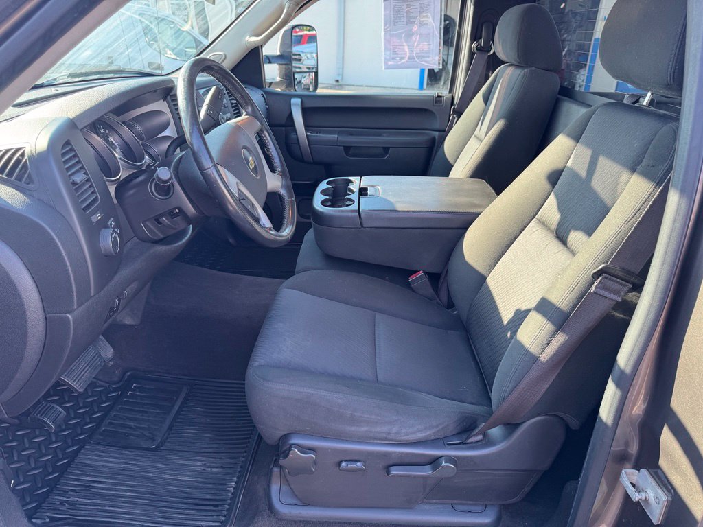 Used 2013 Chevrolet Silverado 2500 LT w/ Convenience Package AWD/4WD image 11